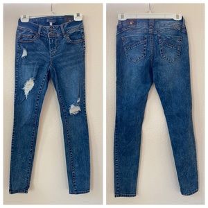 Medium washed denim jeans